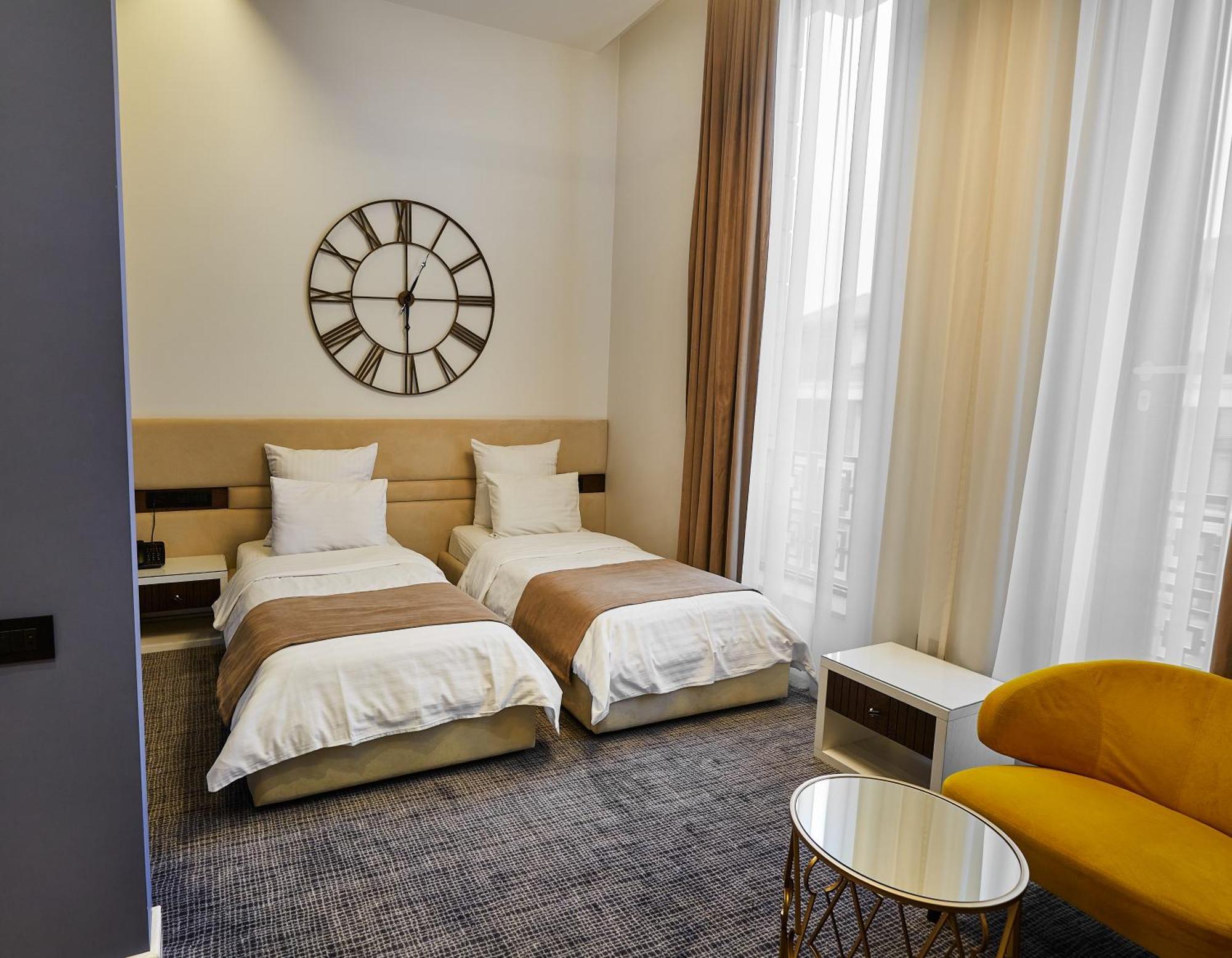 Aghababyan's Hotel Yerevan Ruang foto