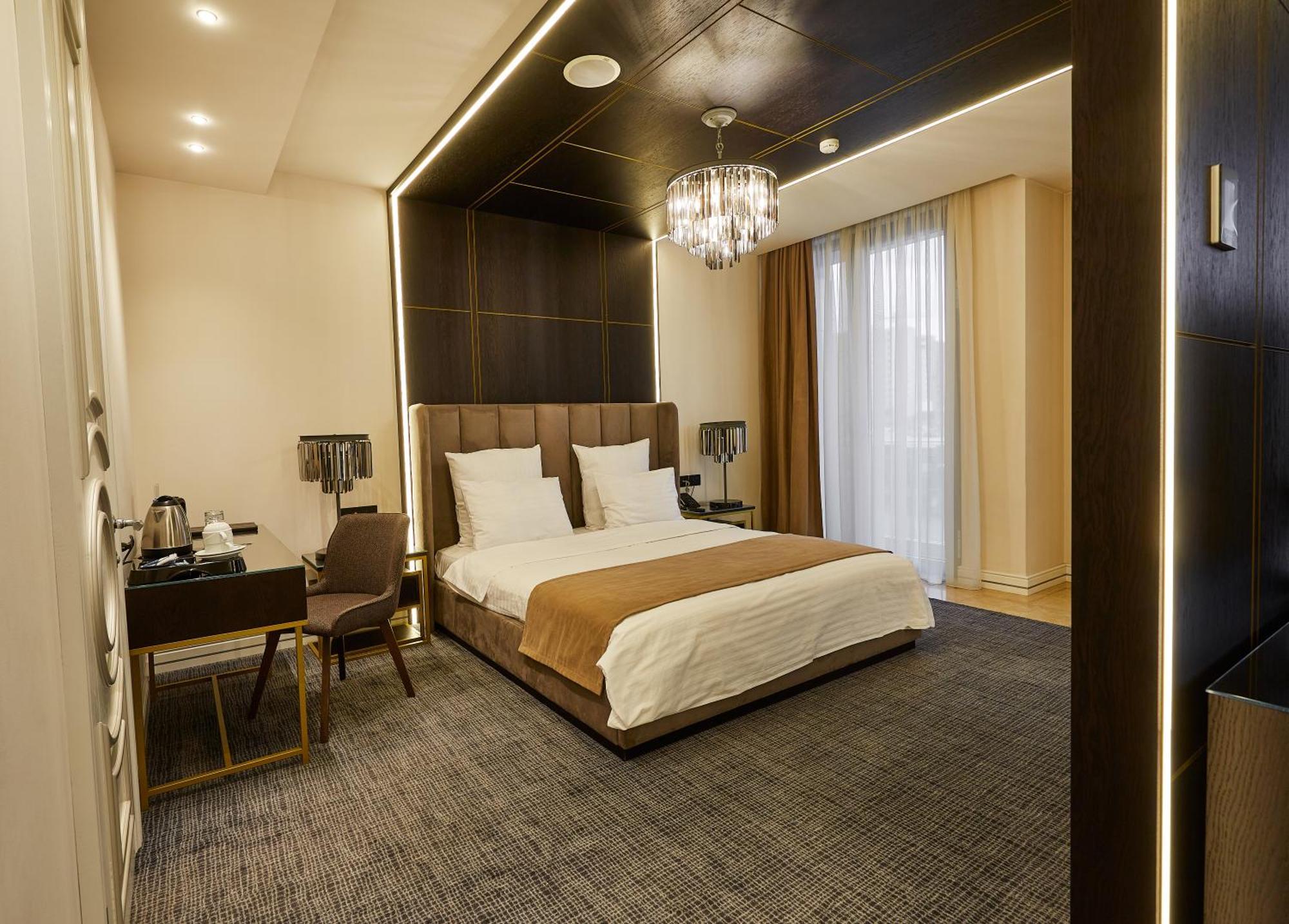 Aghababyan's Hotel Yerevan Bagian luar foto A room at the hotel