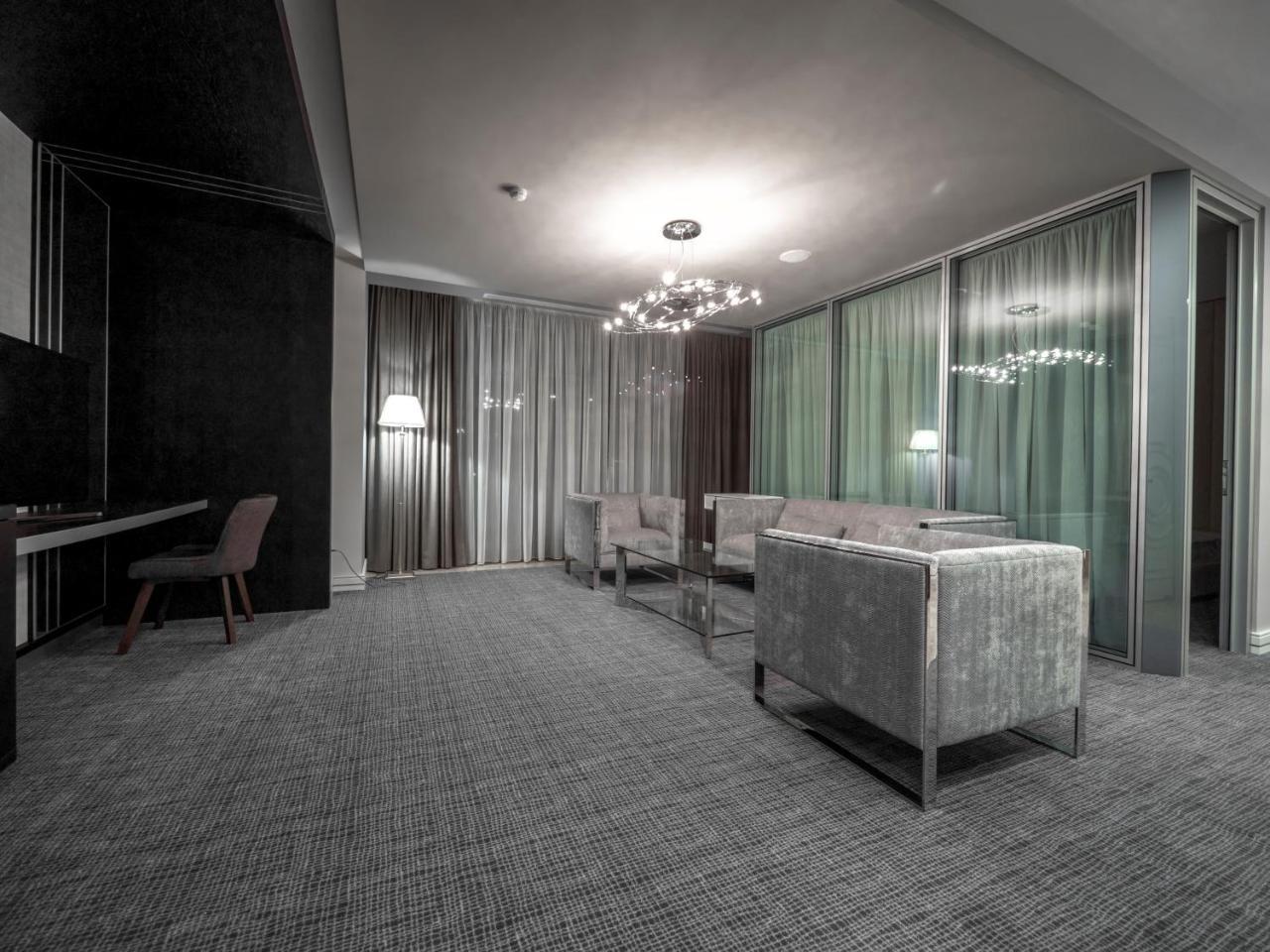 Aghababyan's Hotel Yerevan Bagian luar foto Interior of the hotel