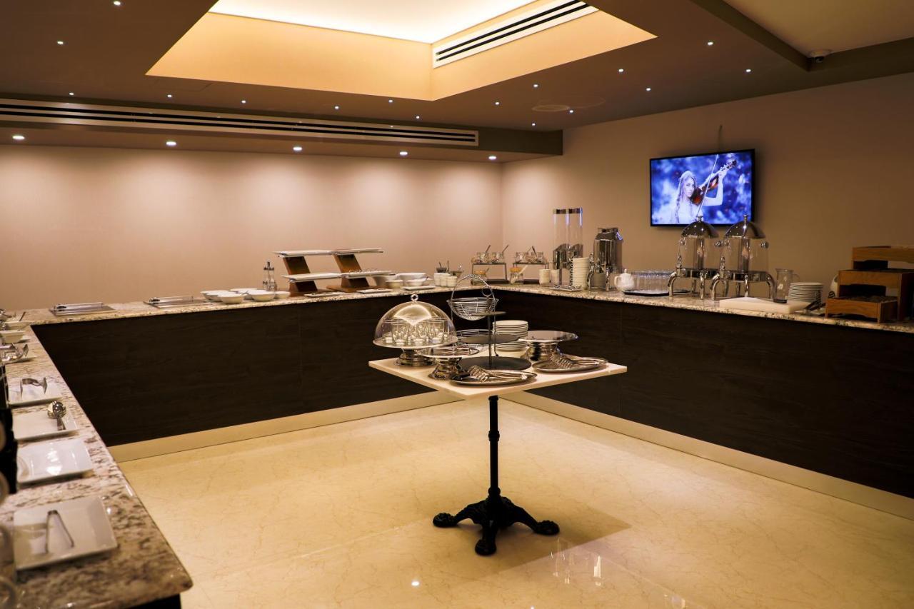 Aghababyan's Hotel Yerevan Bagian luar foto The lounge at the airport