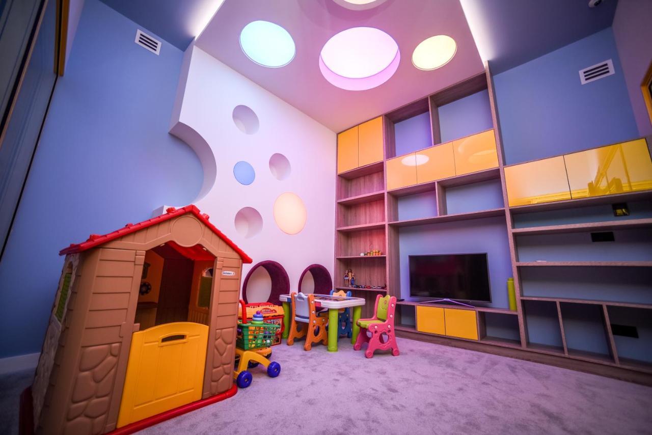 Aghababyan's Hotel Yerevan Bagian luar foto The Children's Hospital of Philadelphia