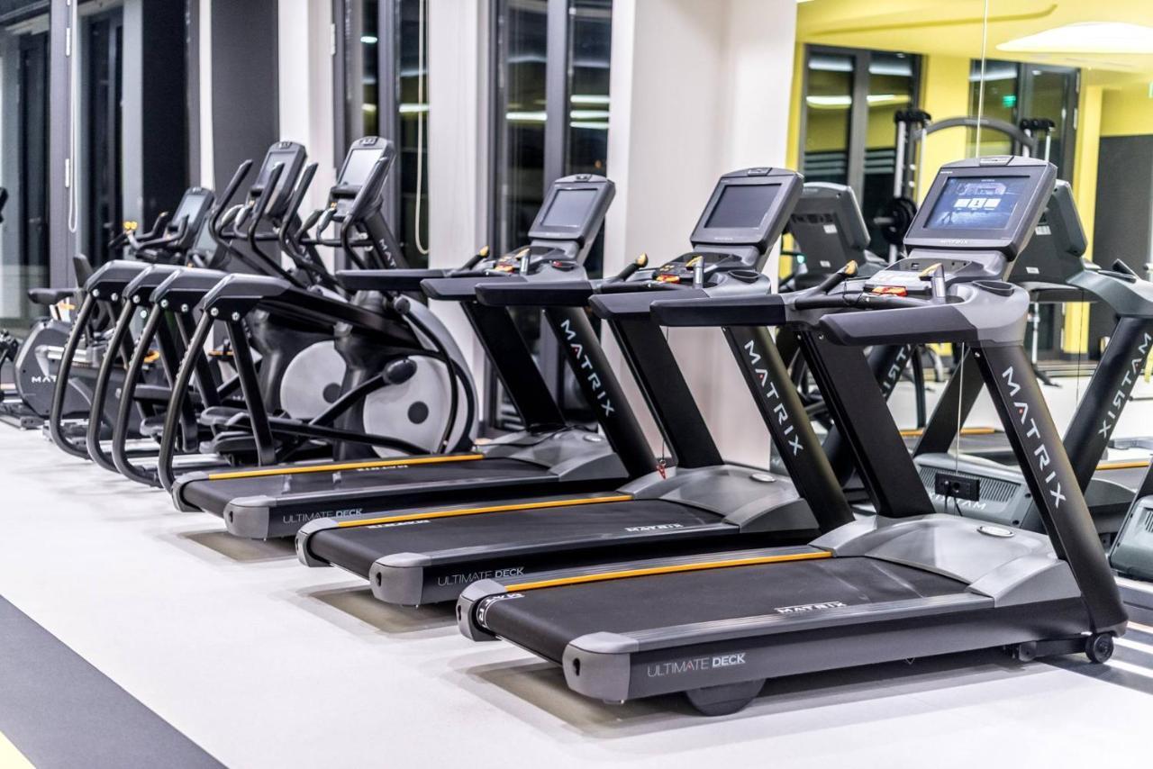 Aghababyan's Hotel Yerevan Bagian luar foto Treadmills in a gym