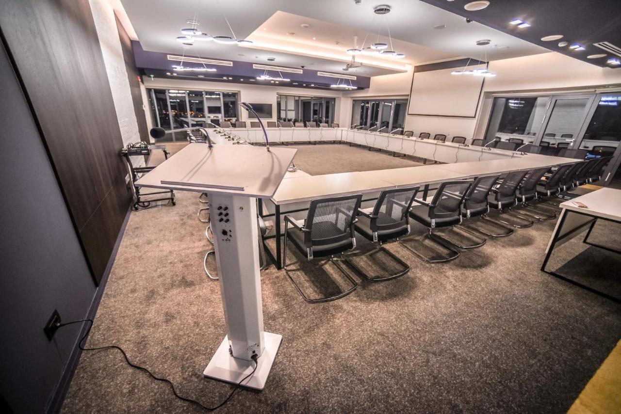Aghababyan's Hotel Yerevan Bagian luar foto The meeting room of the National Assembly of the Republic of the Congo
